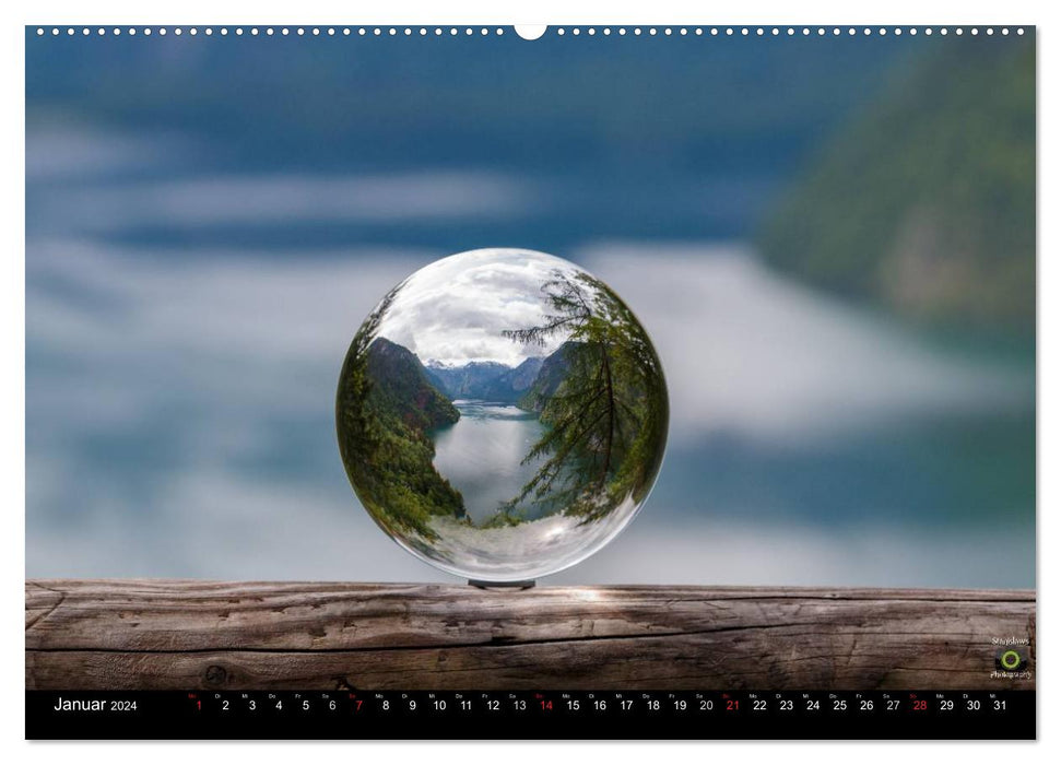 Glaskugel, Die Welt ist eine Kugel (CALVENDO Premium Wandkalender 2024)