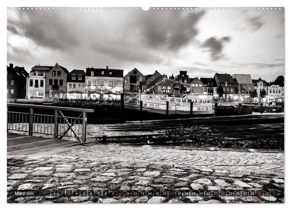 A look at Husum (CALVENDO wall calendar 2024) 