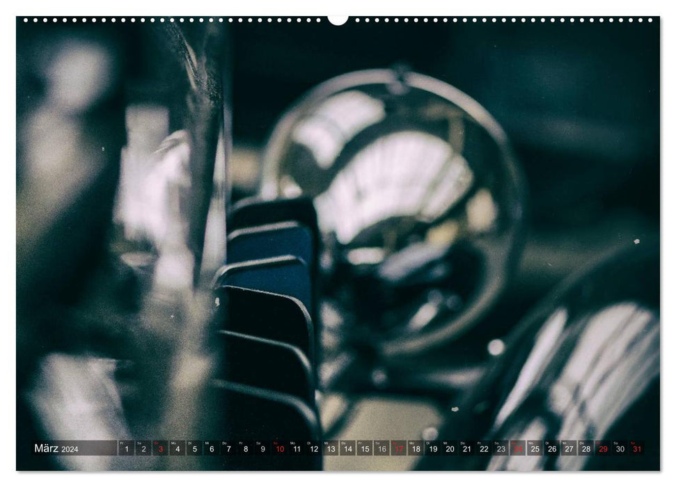 Classic cars - past beauties (CALVENDO Premium Wall Calendar 2024) 
