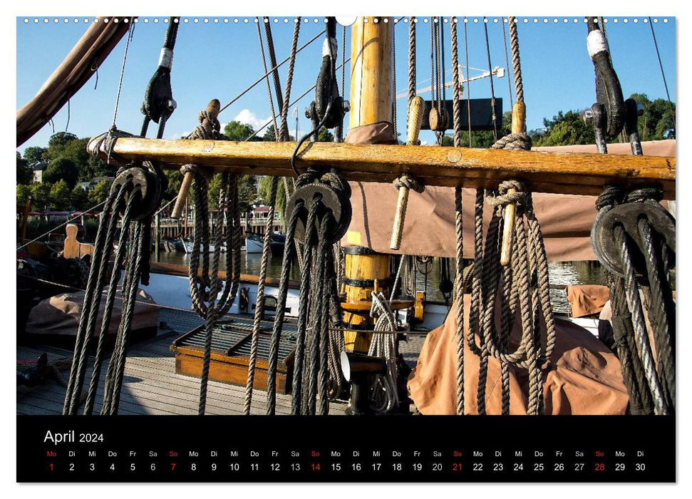 Hamburg Museum Harbor - the perspective (CALVENDO wall calendar 2024) 