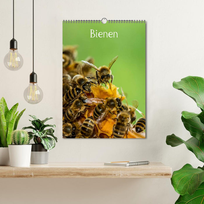 Bees (CALVENDO wall calendar 2024) 