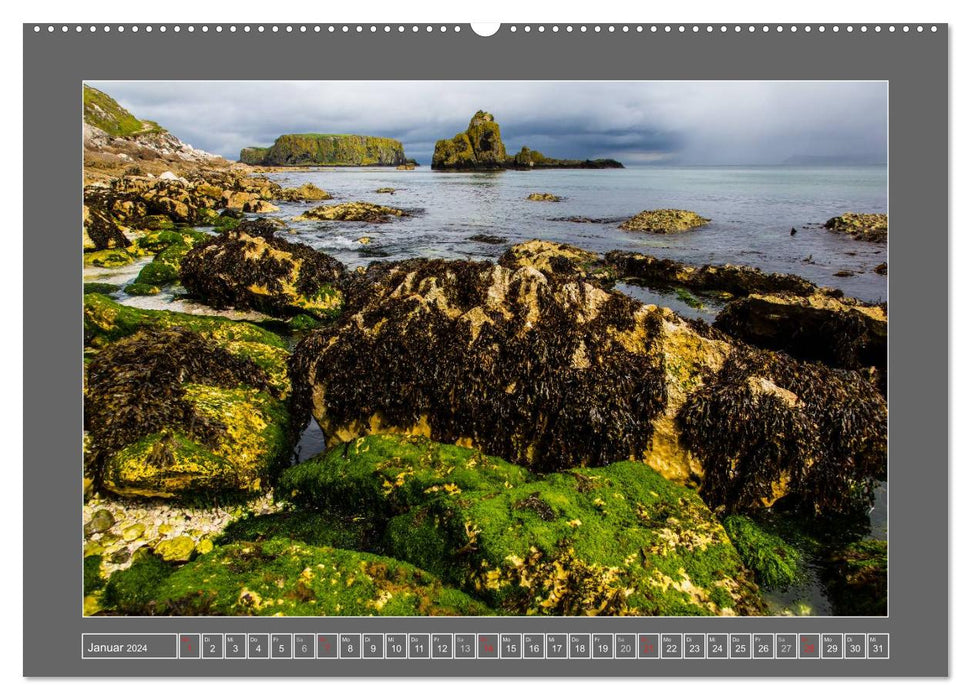 Nordirland - das schönste Ende der grünen Insel (CALVENDO Premium Wandkalender 2024)