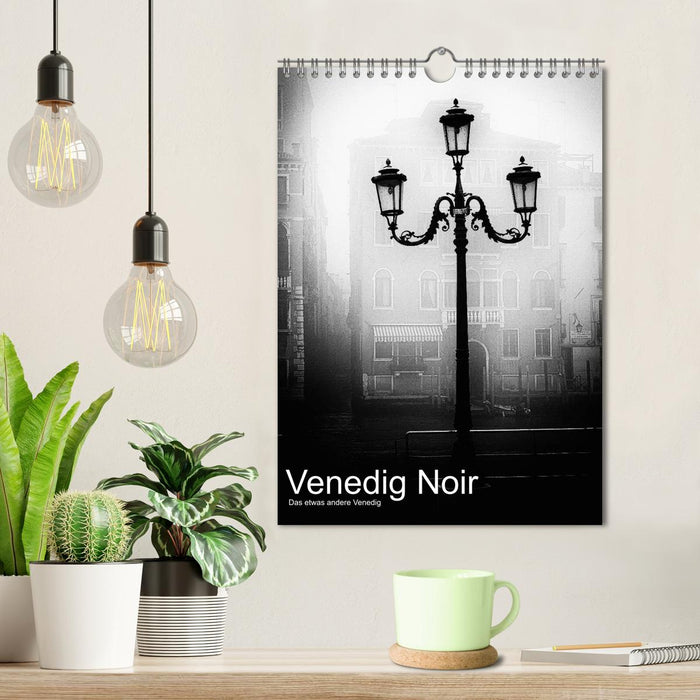 Venice Noir - The slightly different Venice (CALVENDO wall calendar 2024) 