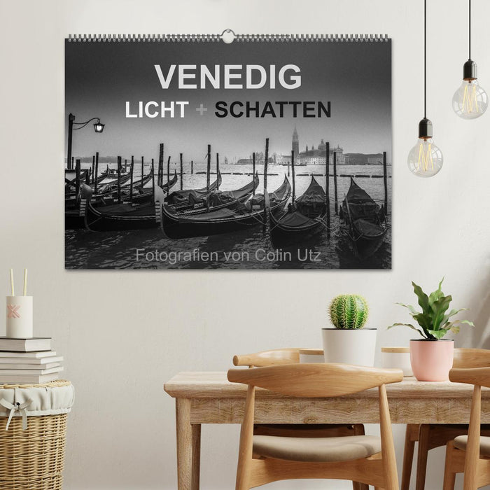 Venedig - Licht und Schatten (CALVENDO Wandkalender 2024)