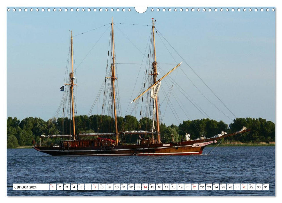 Ships - Between Hamburg and Wedel (CALVENDO wall calendar 2024) 