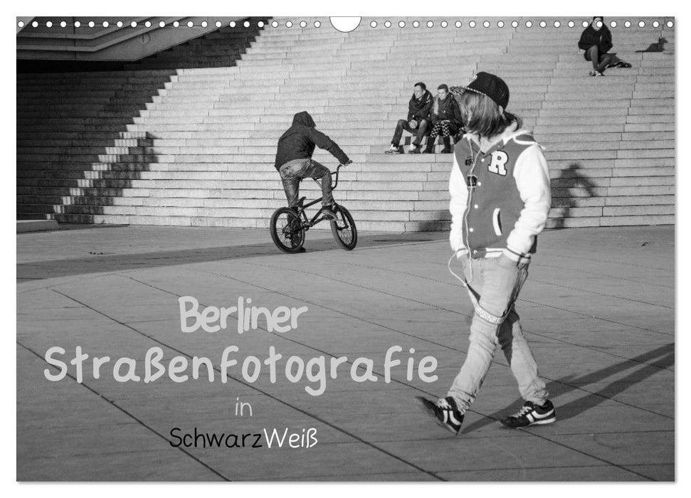 Berliner Straßenfotografie / Geburtstagskalender (CALVENDO Wandkalender 2024)