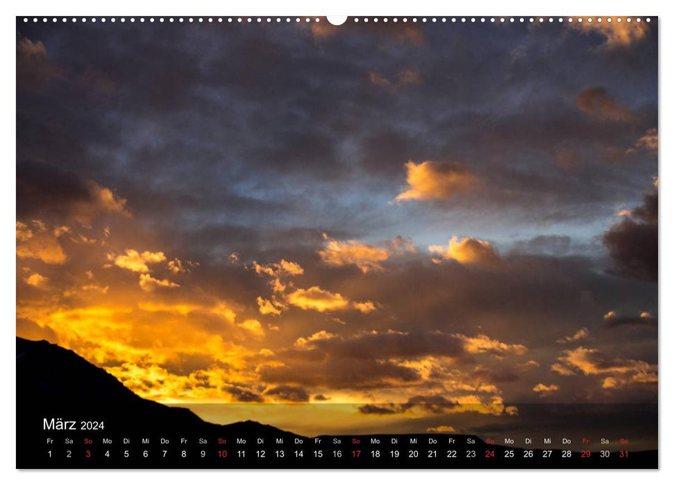 Patagonia: Breathtaking clouds and mountains (CALVENDO Premium Wall Calendar 2024) 