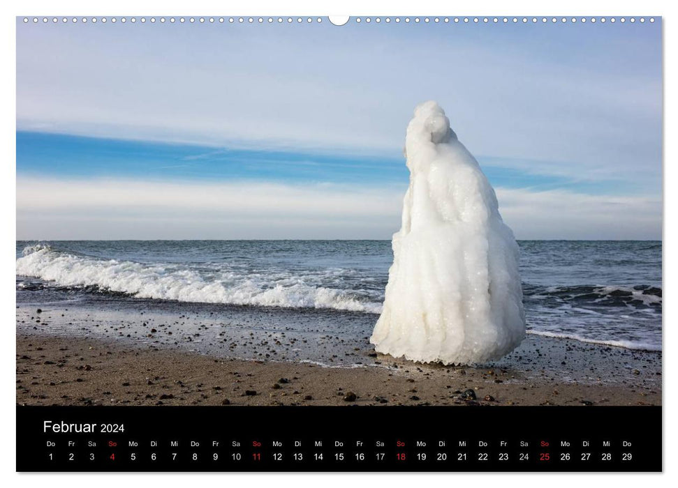 On the road on the coast of the Baltic Sea (CALVENDO Premium Wall Calendar 2024) 