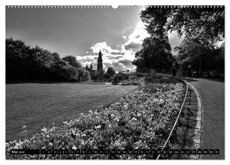 Freiburg i. Breisgau Black on White (CALVENDO Wall Calendar 2024) 