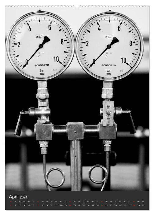 Industrieästhetik in Schwarz-Weiss (CALVENDO Wandkalender 2024)