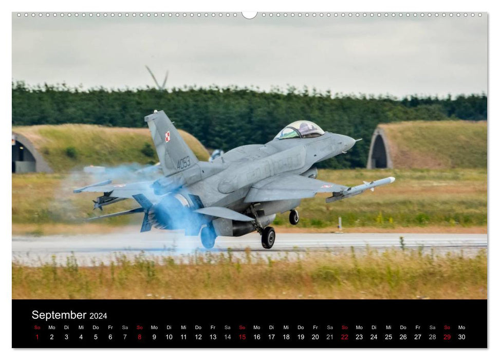 F-16 Fliegende Legende (CALVENDO Premium Wandkalender 2024)
