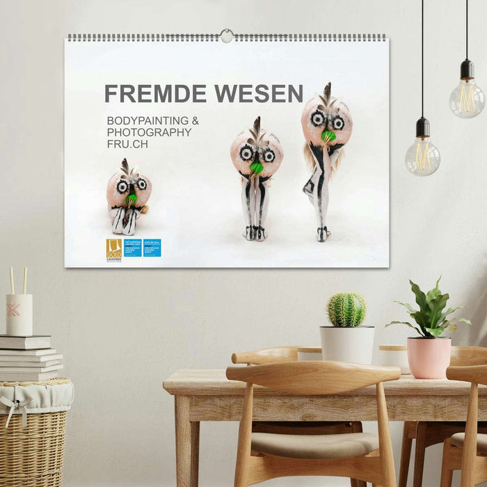FREMDE WESEN / BODYPAINTING & PHOTOGRAPHY FRU.CH (CALVENDO Wandkalender 2024)
