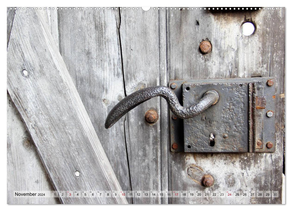 Nostalgic charm of old castles and doors (CALVENDO wall calendar 2024) 