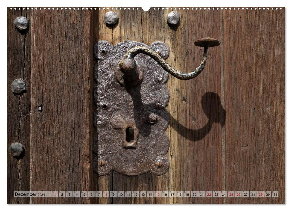 Nostalgic charm of old castles and doors (CALVENDO wall calendar 2024) 