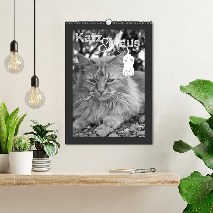 Cat &amp; Mouse (CALVENDO wall calendar 2024) 