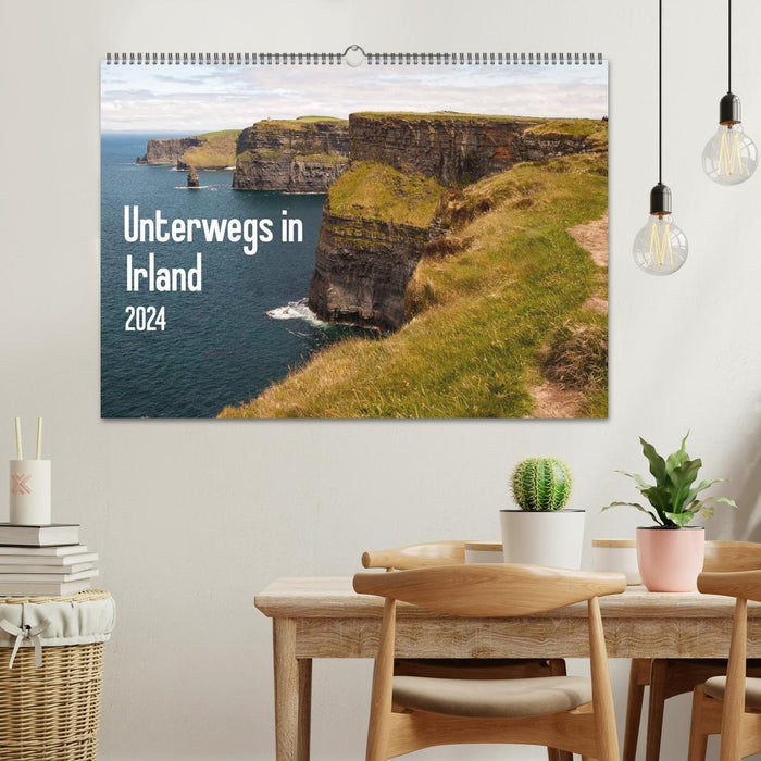 Unterwegs in Irland / CH-Version (CALVENDO Wandkalender 2024)