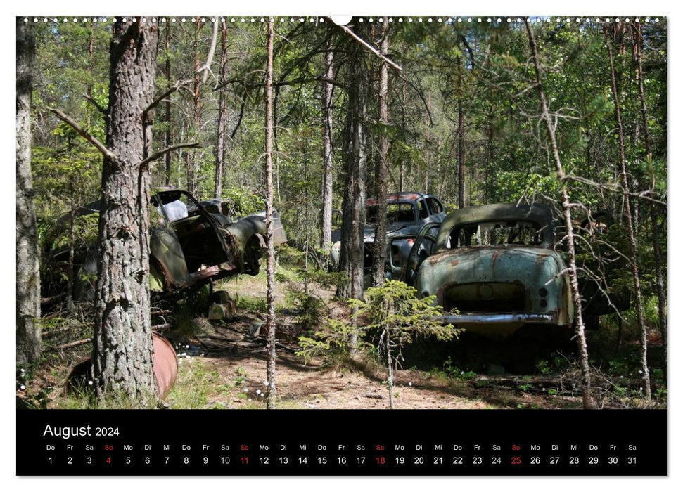 Scrap cars in Kyrkö Mosse (CALVENDO Premium Wall Calendar 2024) 