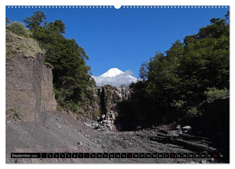 Dance on the Volcano - Osorno (Chile) (CALVENDO Wall Calendar 2024) 