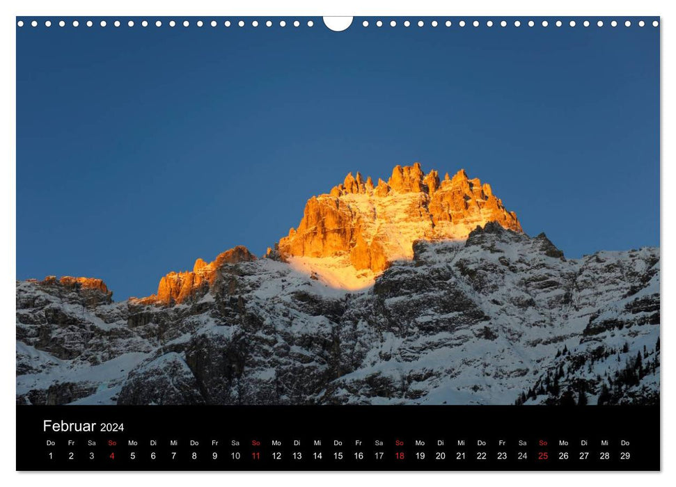 Montagnes du Tyrol du Sud dans la lumière du matin (calendrier mural CALVENDO 2024) 