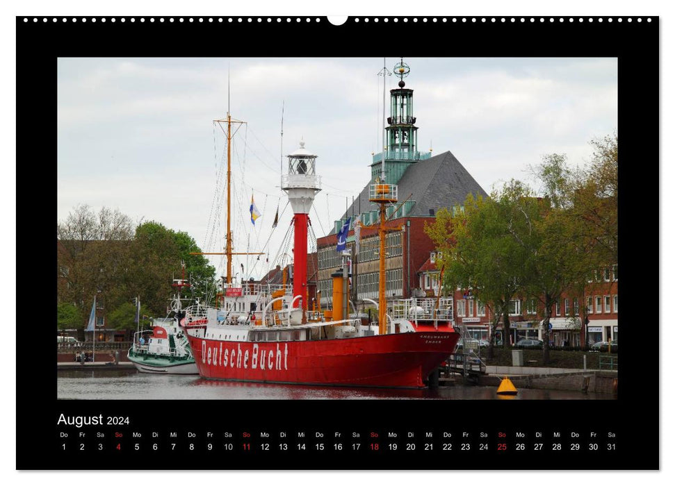 Auf Große Fahrt - Schiffe im Hafen und auf See (CALVENDO Premium Wandkalender 2024)