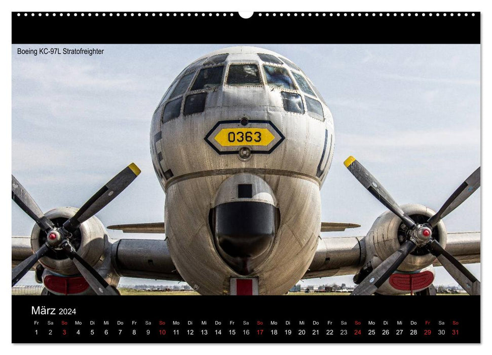 Historische Flieger (CALVENDO Premium Wandkalender 2024)