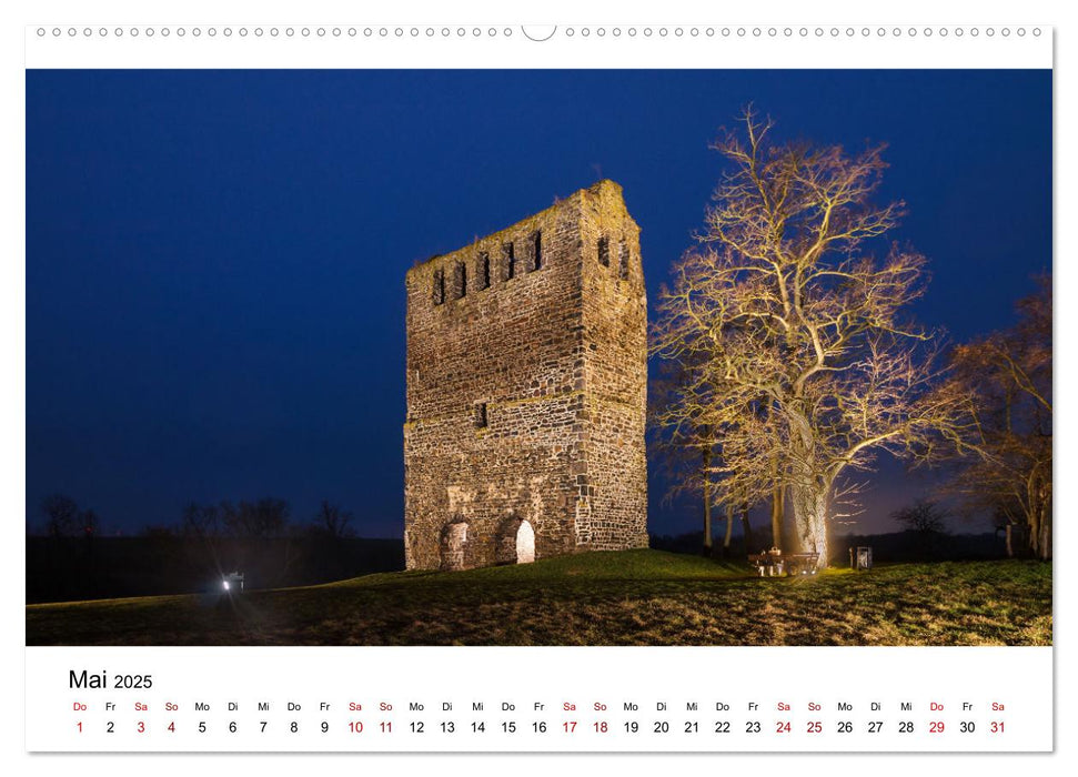 Auf den Spuren der Romanik zur blauen Stunde (CALVENDO Premium Wandkalender 2025)