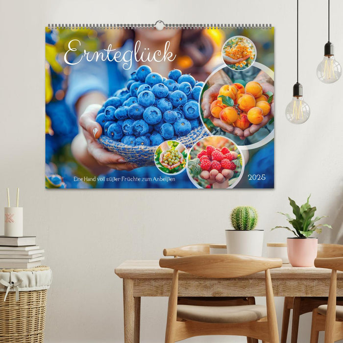 Ernteglück - Eine handvoll süßer Früchte zum Anbeißen (CALVENDO Wandkalender 2025)