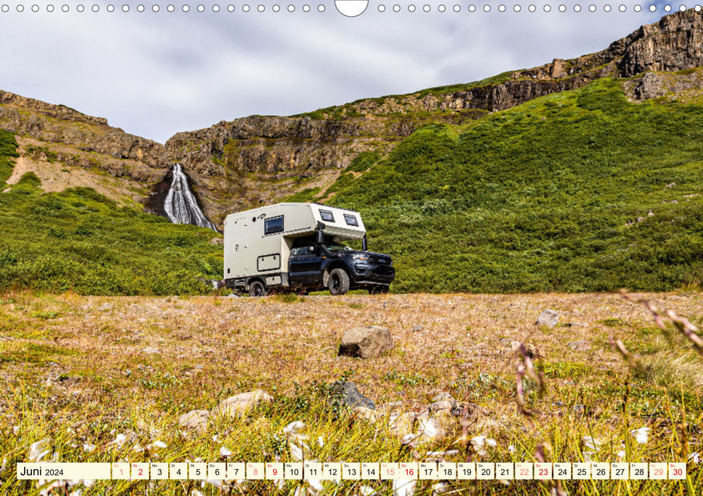 Overlanding on Iceland - Mit dem 4x4 Camper kreuz und quer über die Insel (CALVENDO Wandkalender 2024)