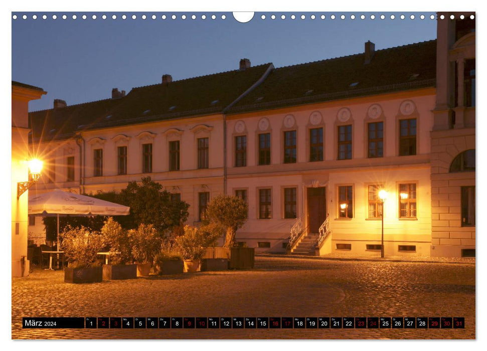 Potsdam entre la nuit et l'heure bleue (calendrier mural CALVENDO 2024) 