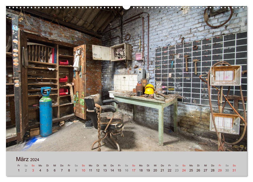 Lost Places - Beauty of Decay (CALVENDO Wall Calendar 2024) 