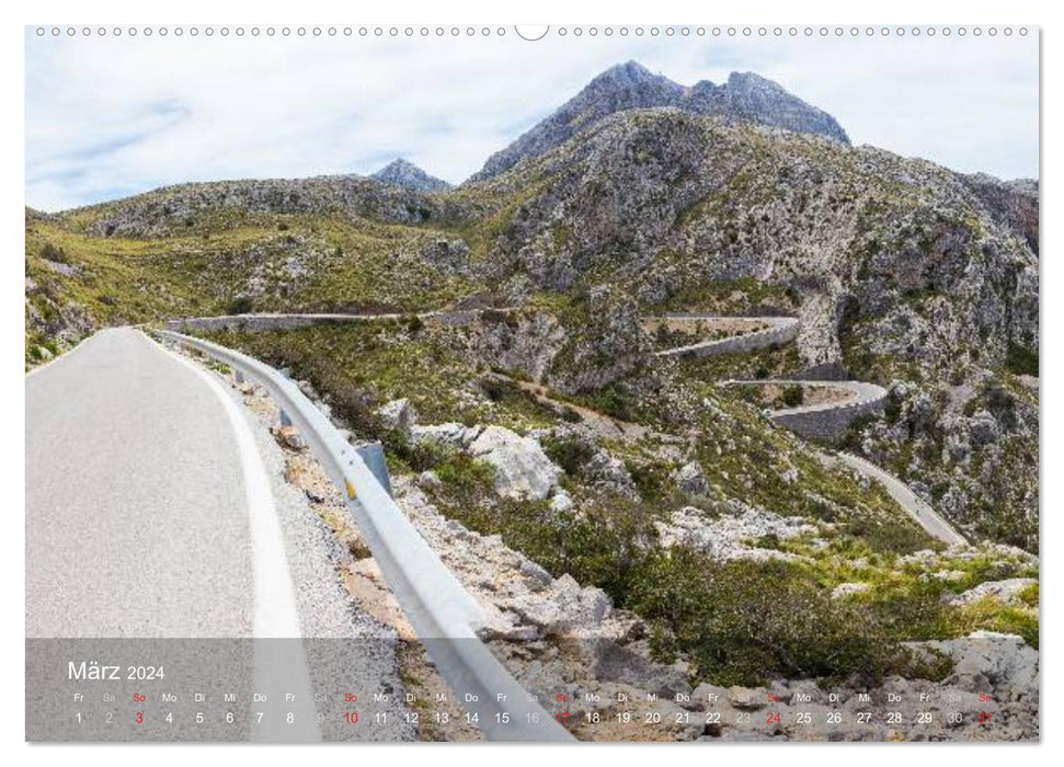 With the racing bike in Mallorca (CALVENDO wall calendar 2024) 