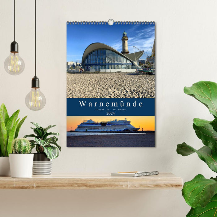 Warnemünde vacances à la maison (calendrier mural CALVENDO 2024) 