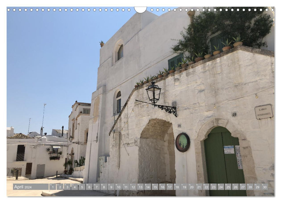 Puglia's white villages (CALVENDO wall calendar 2024) 