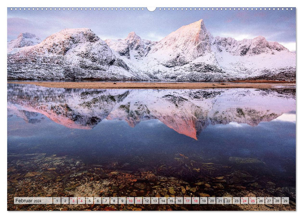 In January on the Lofoten (CALVENDO Premium Wall Calendar 2024) 