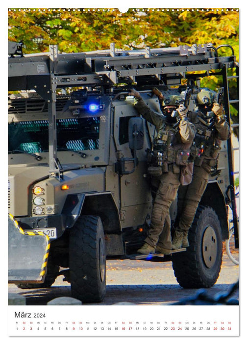 Journée de la police (calendrier mural CALVENDO 2024) 