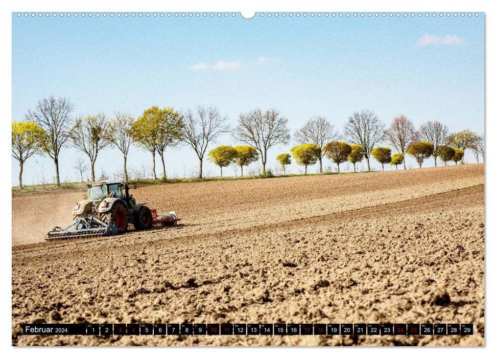 Agriculture - high-tech in the field (CALVENDO wall calendar 2024) 