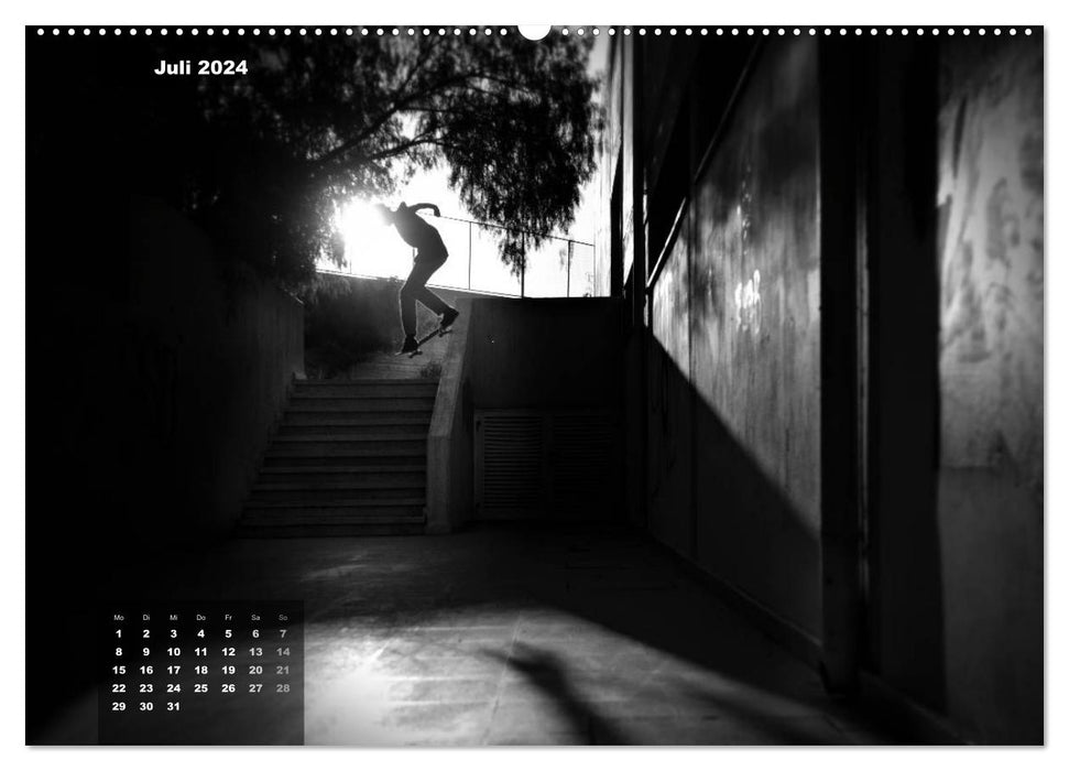 Skateboarden in Schwarz-Weiß (CALVENDO Premium Wandkalender 2024)