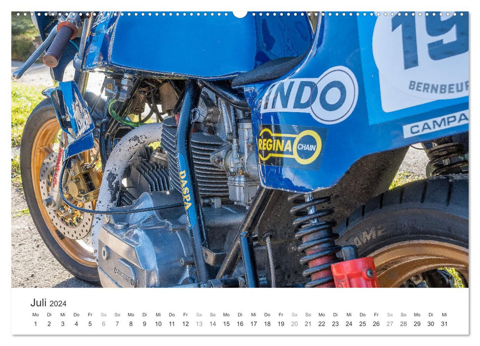 Motorräder am Jochpass (CALVENDO Premium Wandkalender 2024)