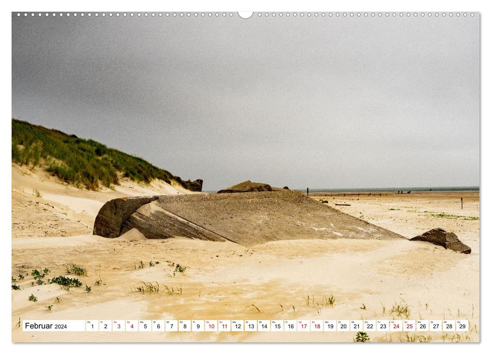 Bunker Überreste der Zeit - Künstlerisch schön (CALVENDO Premium Wandkalender 2024)