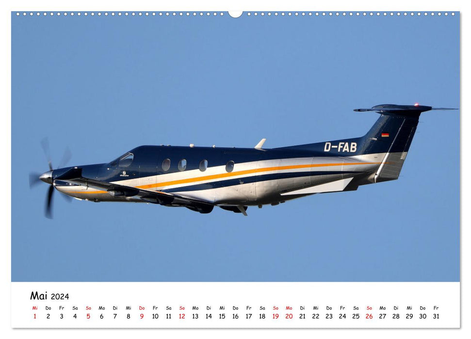 Flugzeuge am blauen Himmel (CALVENDO Premium Wandkalender 2024)