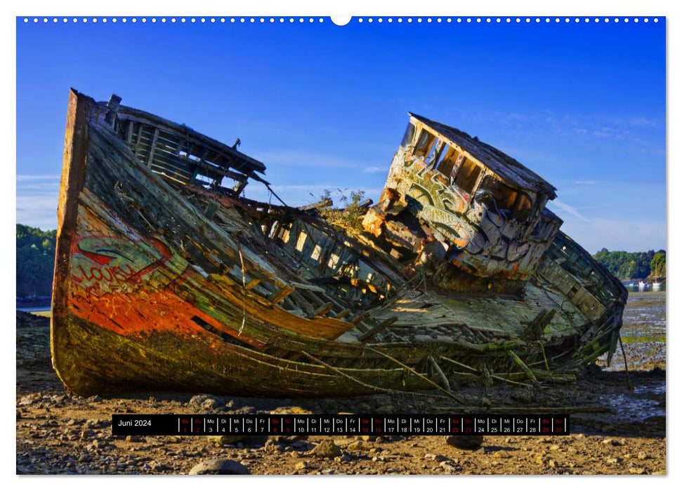 Schiffsfriedhöfe in der Bretagne (CALVENDO Premium Wandkalender 2024)