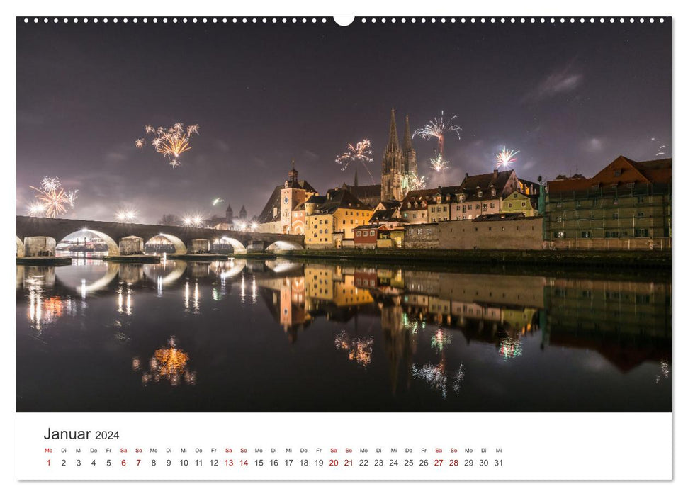 Regensburg kunstvoll in Szene gesetzt (CALVENDO Premium Wandkalender 2024)