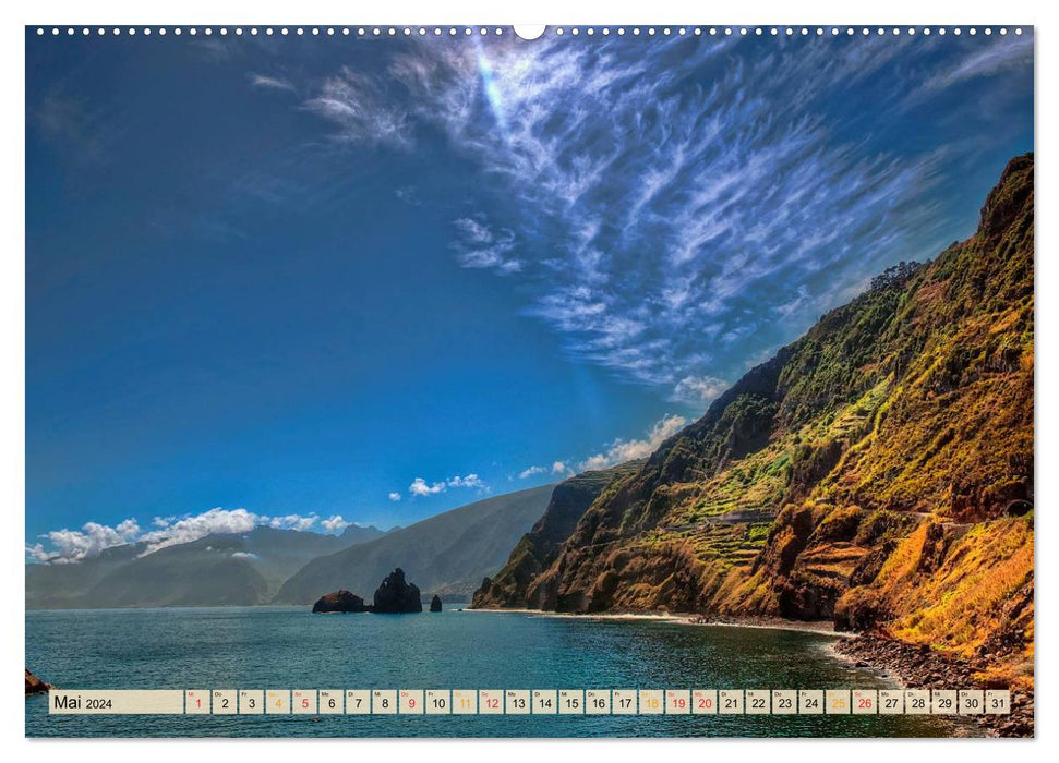 Madeira - blaues Wasser, grüne Berge, bunte Blumen (CALVENDO Premium Wandkalender 2024)