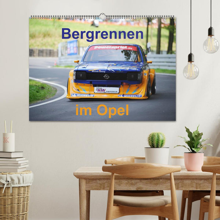 Course de côte dans l'Opel (calendrier mural CALVENDO 2024) 