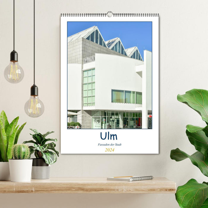Ulm Fassaden der Stadt (CALVENDO Wandkalender 2024)