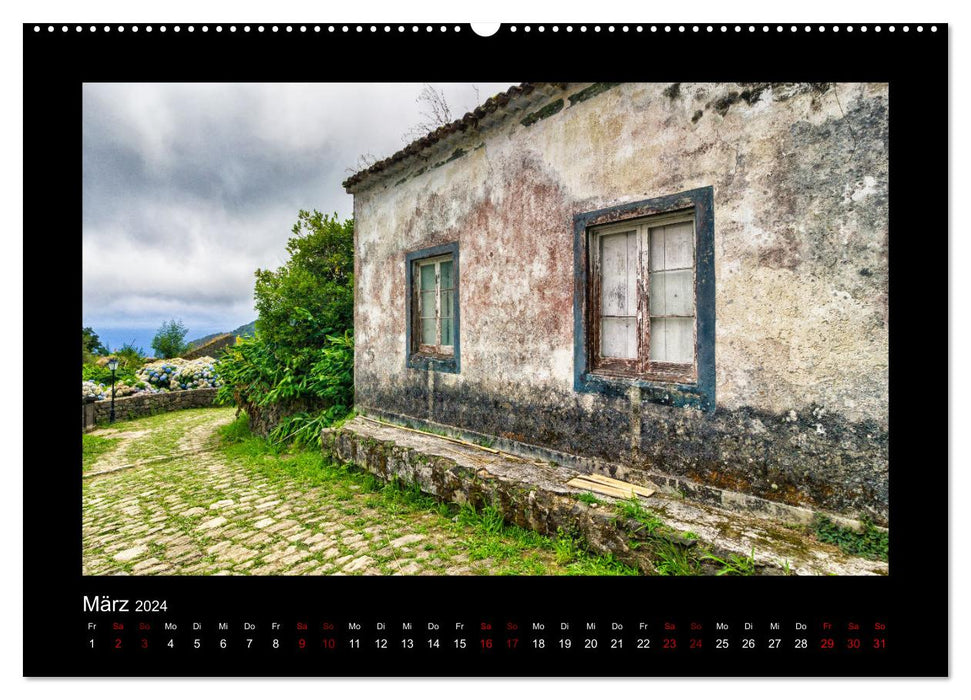 Morbider Charme - Vergessene Orte auf den Azoren - (CALVENDO Premium Wandkalender 2024)
