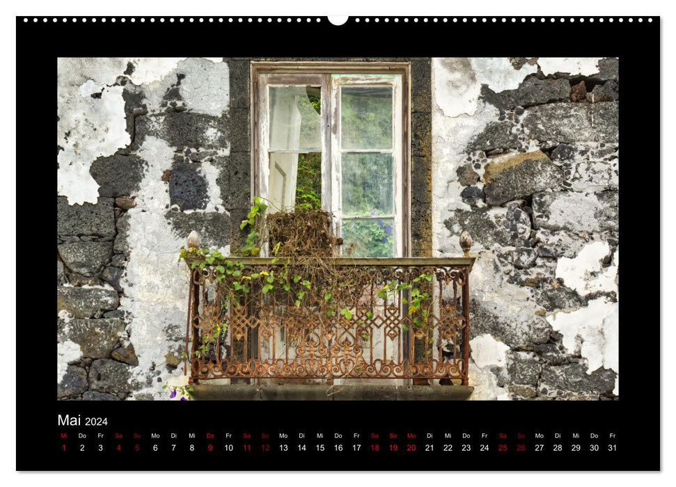 Morbider Charme - Vergessene Orte auf den Azoren - (CALVENDO Wandkalender 2024)