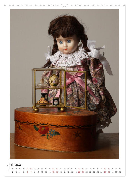 Historical dolls (CALVENDO Premium wall calendar 2024) 