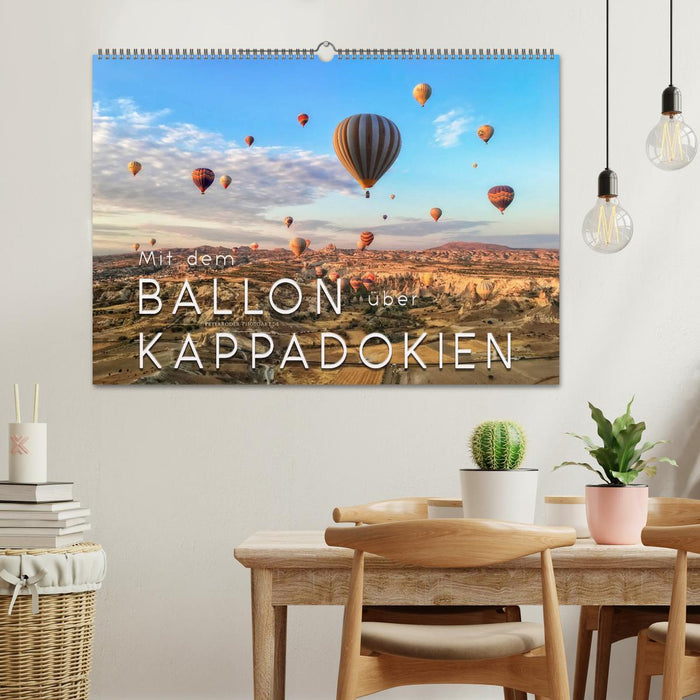 Mit dem Ballon über Kappadokien (CALVENDO Wandkalender 2024)