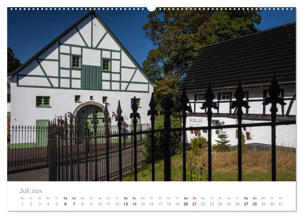 Stadt Plettenberg (CALVENDO Premium Wandkalender 2024)